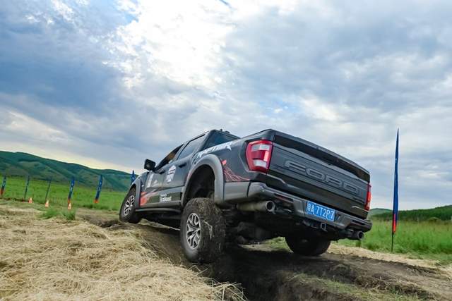 全新一代福特F-150猛禽 野起来有多爽