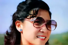 挂丽女神王馥荔，气质样貌不减当年，儿子王骁是他的骄傲图片