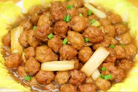 2022年夜饭菜单已出炉，4荤2素6道菜，有鱼有肉样样全、值得收藏图片