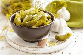 吃咸菜到底会不会致癌？对身体是好是坏？牢记4点，降低健康风险图片