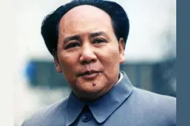 1989年，古月受邀出席国宴，席间杨白冰敬了个军礼，古月：不敢当图片