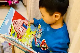 不建议幼儿园孩子认字？学龄前产生的差距，上学后只会越拉越大图片