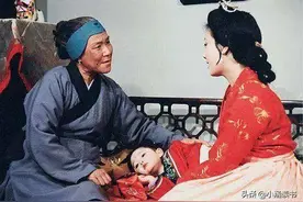 刘姥姥：面对王熙凤的2次戏弄，从容应对，给出教科书般的答案图片