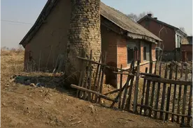 72岁的姑父无儿无女，临终对姑姑闭口不谈，穿上寿衣，喝农药咽气图片