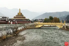 跟着活佛仓央嘉措的道歌，感悟拉卜楞寺的色与彩图片