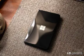 或许是未来手机的一个方向？微软Duo 2，分体式折叠屏图片