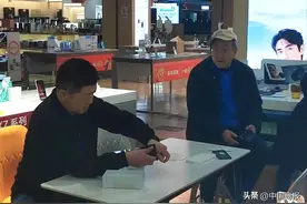 家门口的大卖场：家电包送手机包会，“比找自己家孩子还方便”图片