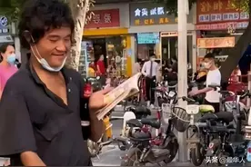他曾是“山寨机大王”，身价百亿，妻子卷钱跑路后，沦为疯癫乞丐图片