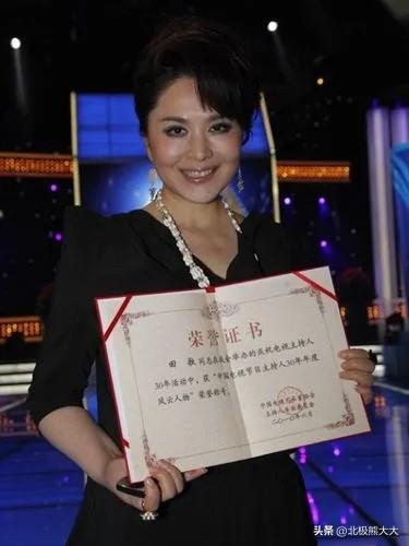 “滥情导演”尤小刚：搅乱两池春水，又拂手而去，现任小他30岁