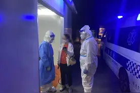 【抗疫一线】上海浦东：为孕妇开道、“闪送”救命药，帮困先锋队在行动图片