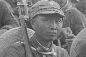 真实的八路军士兵眼睛，充满杀气腾腾的目光，电视剧根本没法比图片