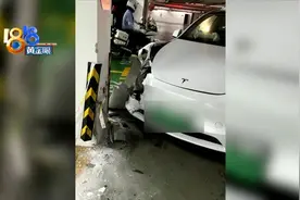 “特斯拉”突然失控，刹车后速度不减反增？图片