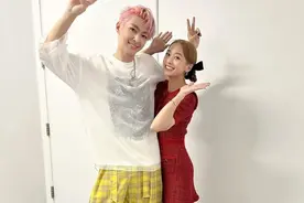 炎亚纶生日开唱再吻妻子“鬼鬼”吴映洁，网友：“请原地结婚”图片