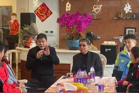 刚过八十大寿的这位 “足球教父”，说自己不算成功，还要继续“造星”图片