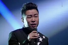 全能唱作人胡彦斌：恋爱失败后再无恋情，一首《月光》可见其实力图片