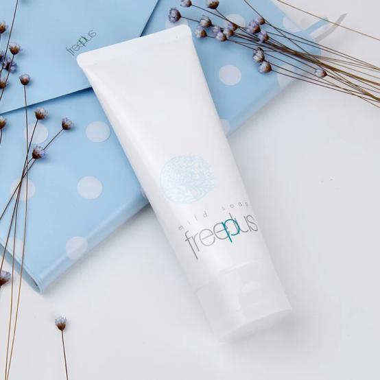 想让肌肤变得精致，这些洗面奶绝对少不了，让你肌肤舒适又健康