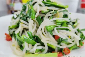 掌握韭菜炒豆芽的几个重点，在家也能炒出饭店的水平，鲜嫩好吃图片
