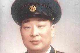 他率300战士潜入江南，为渡江战役提供情报，其事迹被拍成电影图片