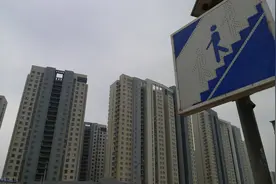 肇庆楼市4，下滑5.6%，湾区成员的楼市掉队，业主：买到腰斩盘图片