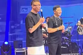 孙红雷现身哈尔滨，本人首次发声回应移民传闻，谈6岁女儿近况图片