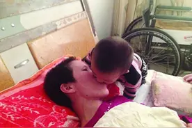2011年江苏女子遇车祸成植物人，4月后肚子变大，生下一子被唤醒图片
