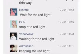 “等红灯”用英语怎么说？真的不是“wait for the red light”！图片
