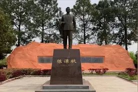 盛世才为何翻脸？陈谭秋儿子回忆：前期款待父亲等人，后逮捕杀害图片
