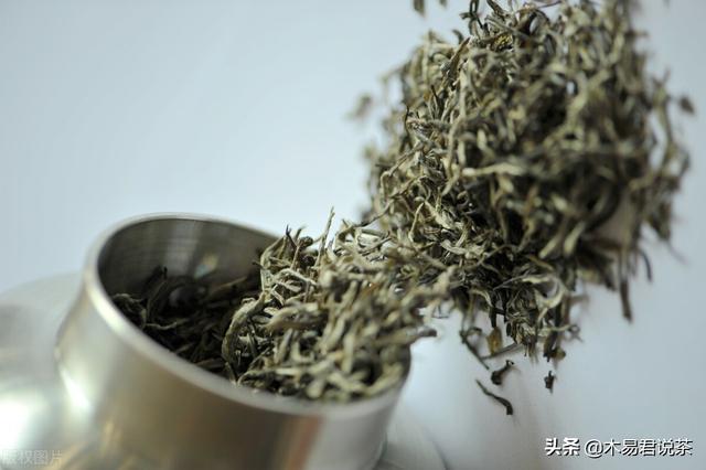 白茶香气和滋味形成的物质基础