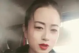 灭绝人性的母亲与继父图片