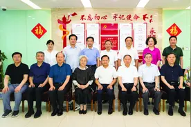 中国工艺美术大师百炼成“器”图片
