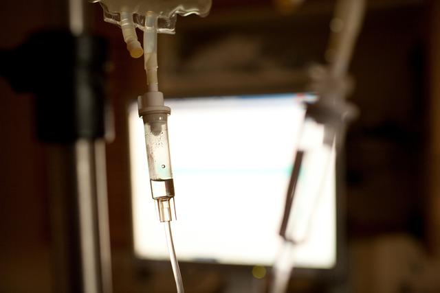 输液用的“牛奶”是什么？可以直接口服吗？