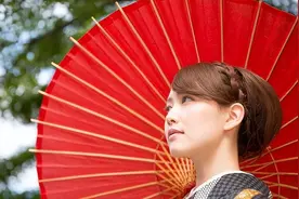 大连打造日本风情街引抵制，网络骂声一片，开业当天却人山人海图片