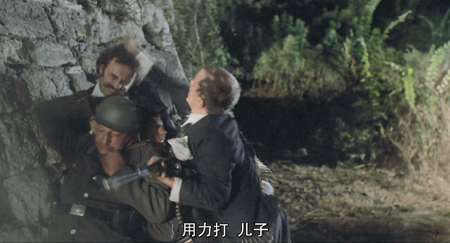 刚解封就冲上9.2！封闭管理20年，吃着狗罐头，搂着军官跳脱衣舞