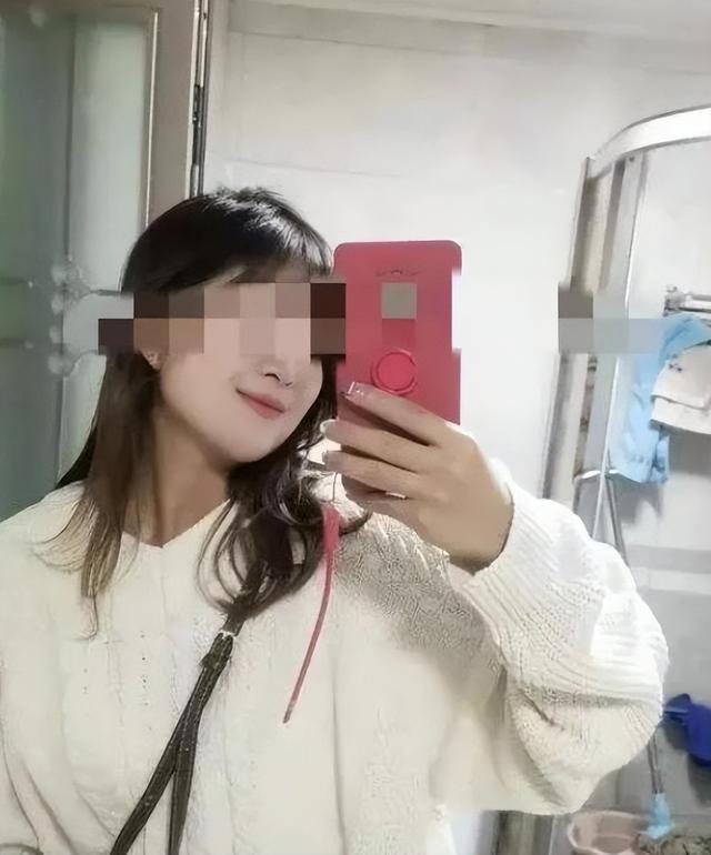 城管干部出轨女下属，说道，我想吃你的奶！