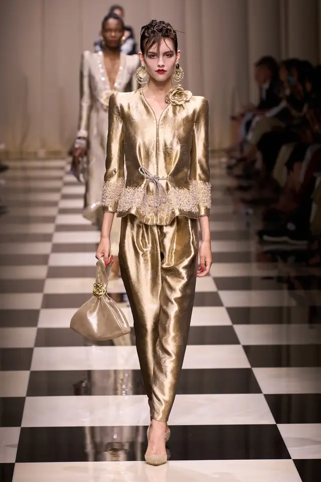 ������Armani Priv�� 2023 �ﶬ�߶�ϵ��Ůװ