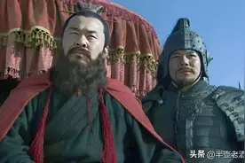 关羽诸葛亮脱逃，张飞赵云一战成名，曹操刘备在长坂坡犯了啥错？图片