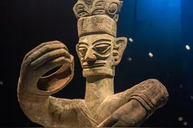 破译三星堆：青铜大立人是黄帝，从山东跑到四川，《易经》有记载图片