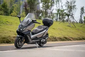 详细测评2023款赛科龙RT3探索版︱3D立体大沙发图片