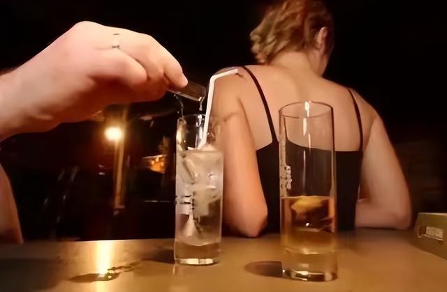 上外女生饮料中被投放的牛磺酸究竟是什么？