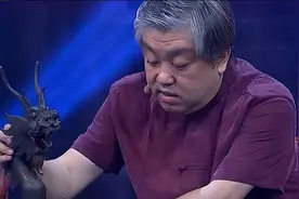 小伙拿两个龙头鉴宝，说有人要3个亿收购，专家：不上交天打雷劈图片