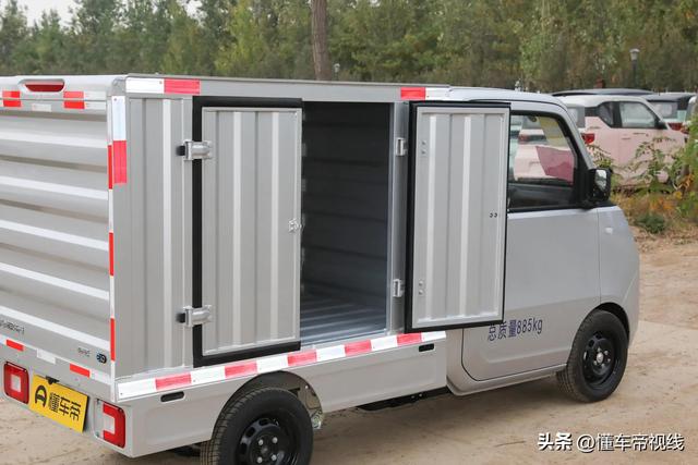 新车 | 取代货运电动三轮车？快递“神器”五菱E10到店实拍
