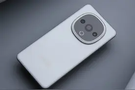 1399元的三扬声器，vivo Y300评测：天玑6300+6500mAh电池图片