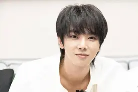 粉丝也护不住了！33岁华晨宇“无地自容”，“永远的神”终成捧杀图片