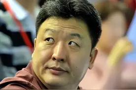金牌教练金炜：逼队员吃禁药，先后娶3位女弟子，将冠军养成主妇图片