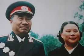 康克清18岁成朱德夫人，一生无儿无女，临终6字遗言令人泪目图片