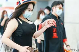 拳王邹市明：打拳是世界第一，但是在家是倒数第一，今生最怕老婆图片