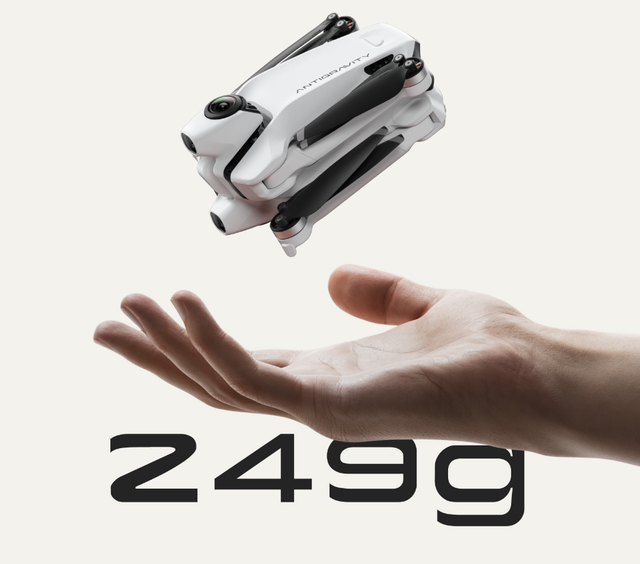 影石Insta360首款全景无人机影翎Antigravity A1发布