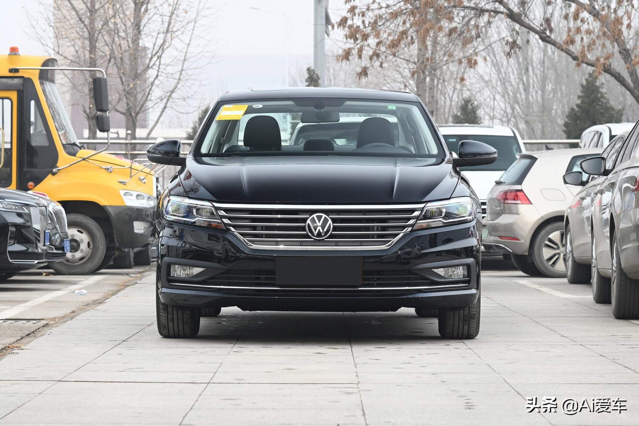 大众朗逸紧凑型轿车评测_大众朗逸车质量怎么样_大众朗逸2022款1.5L自动视野版