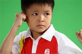 08年汶川地震的九岁小英雄林浩如今在干什么呢？图片
