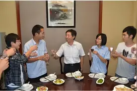 请人喝酒，支支吾吾讲不好“开场白”？学会3句话，令人刮目相看图片